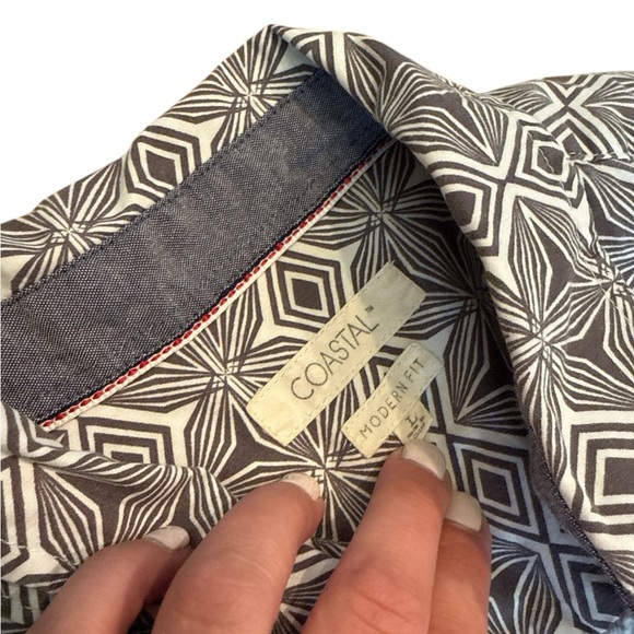 5/$25 Men's Casual Geometric Button-Down Shirt - Black and White - Picture 3 of 5